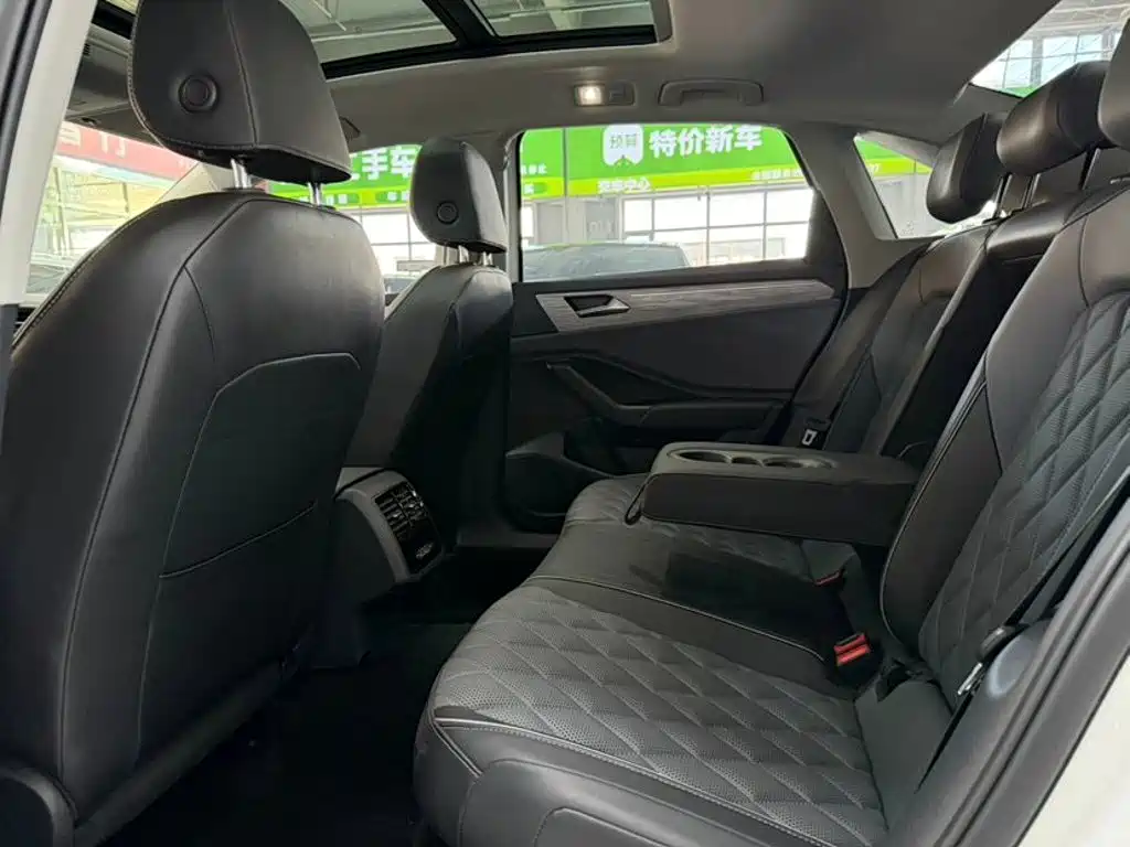 Volkswagen Sagitar — миниатюра 6