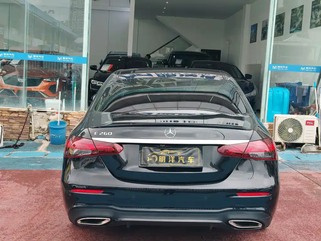 Mercedes-Benz E-Class (Import) — миниатюра 11