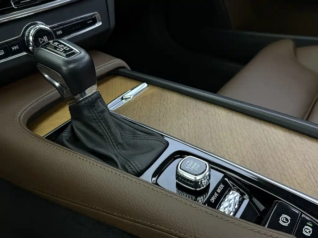 Volvo S90 — миниатюра 6