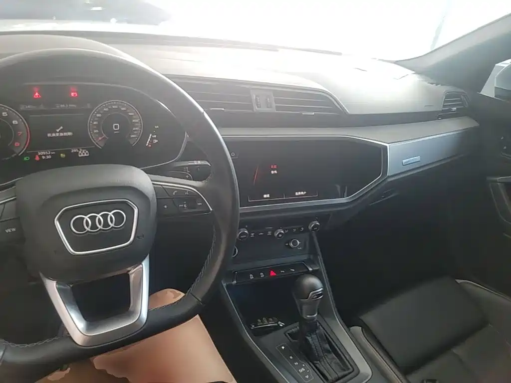 Audi Q3 — миниатюра 10