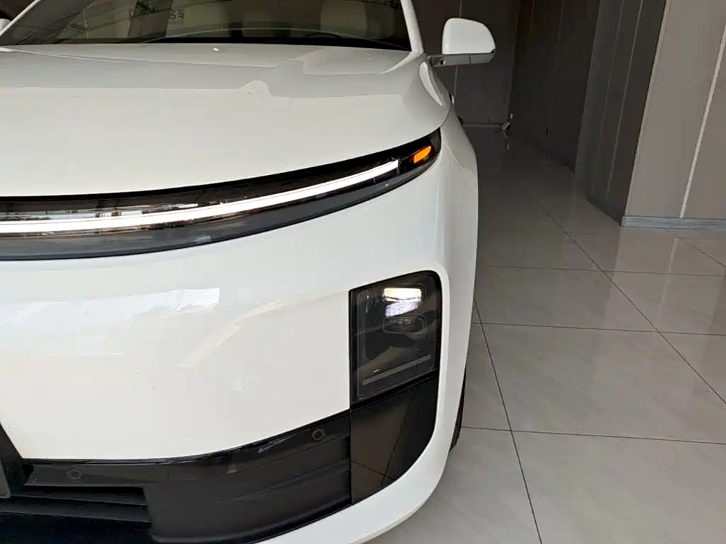 Li Auto Li L6 — миниатюра 24