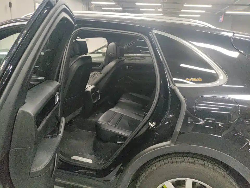 Porsche Cayenne Hybrid — миниатюра 4
