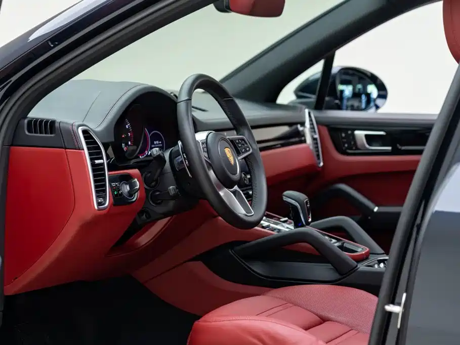 Porsche Cayenne — миниатюра 11