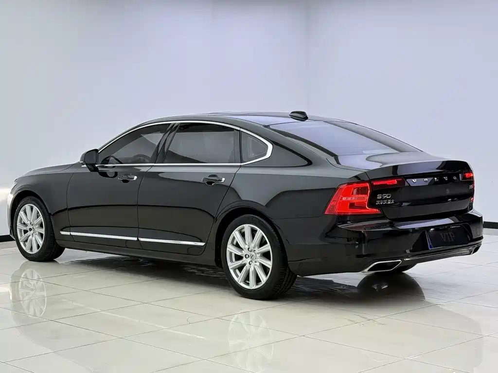 Volvo S90 — миниатюра 10