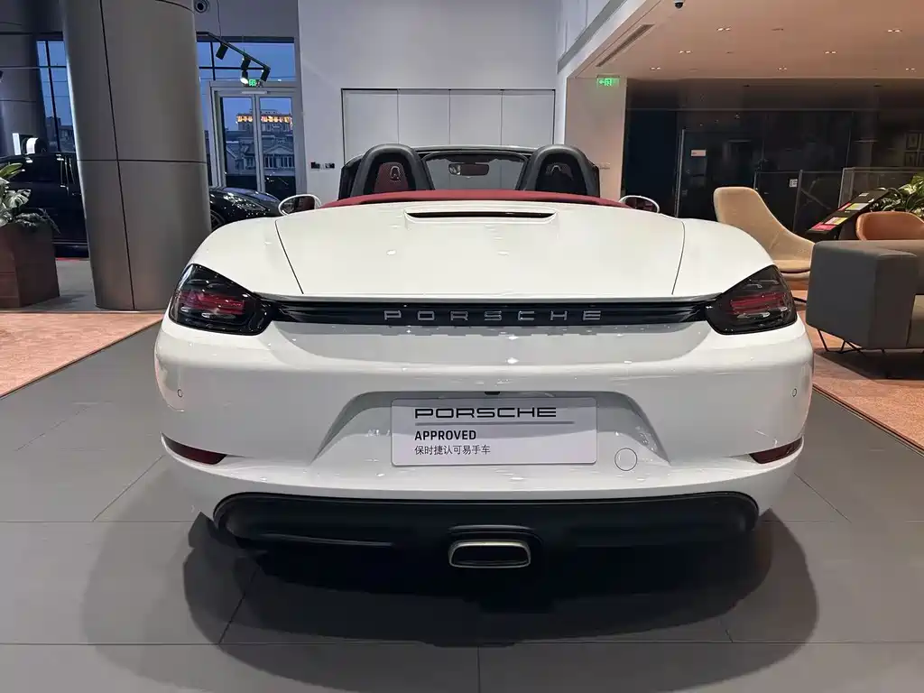 PORSCHE 718