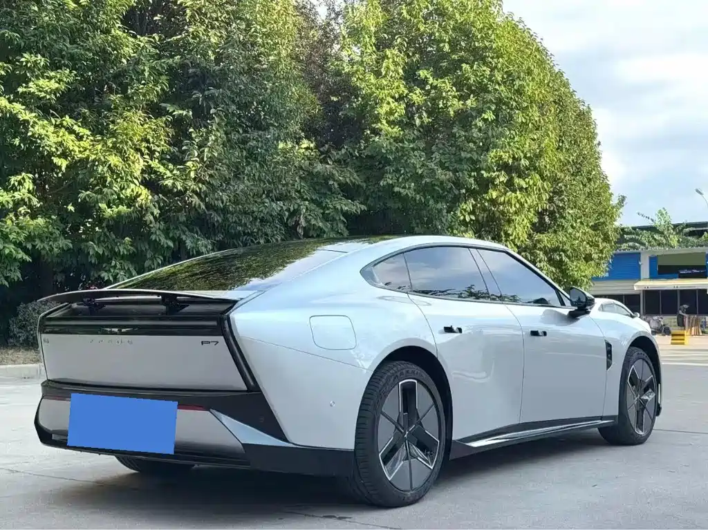 XPeng P7 — миниатюра 9
