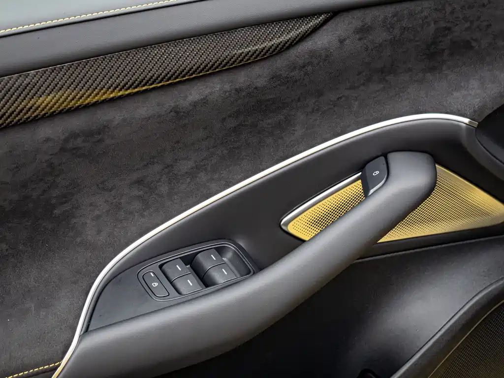 XIAOMI CAR XIAOMI SU7 ULTRA