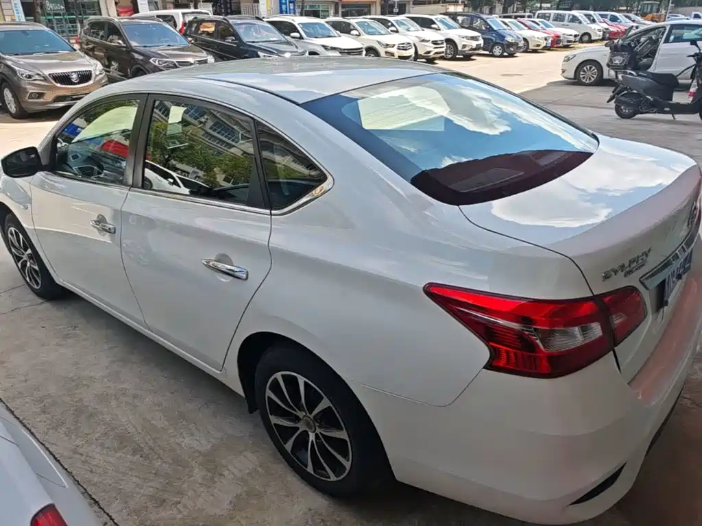 Nissan Sylphy — миниатюра 5