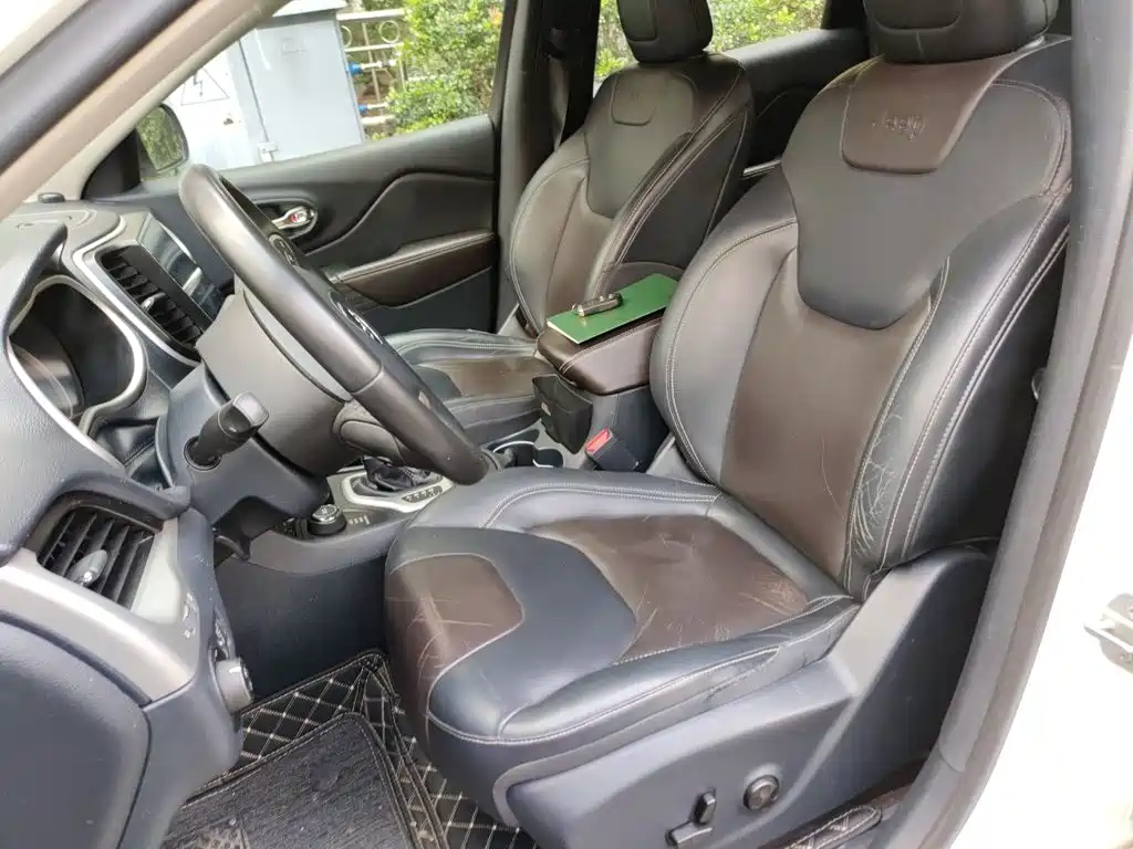 Jeep Cherokee — миниатюра 11
