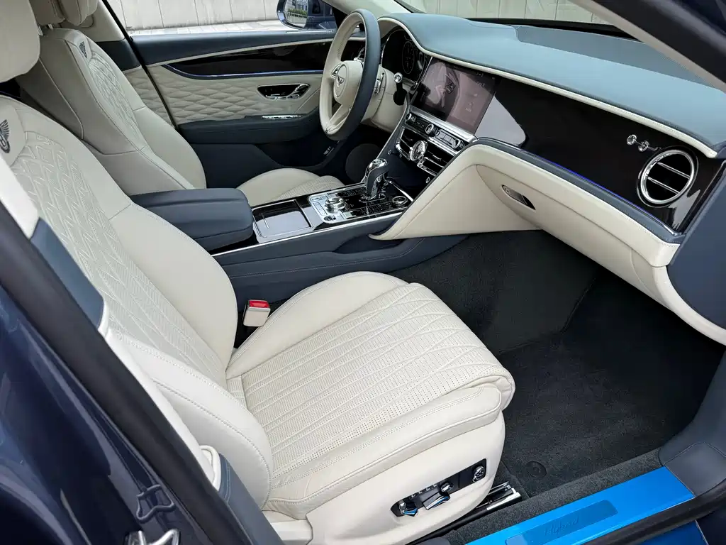 BENTLEY FLYING SPUR PLUG IN HYBRID