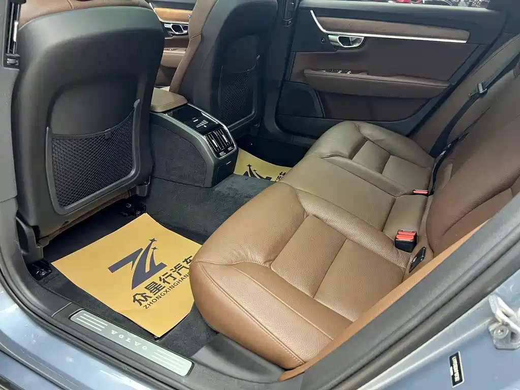 Volvo S90 — миниатюра 16