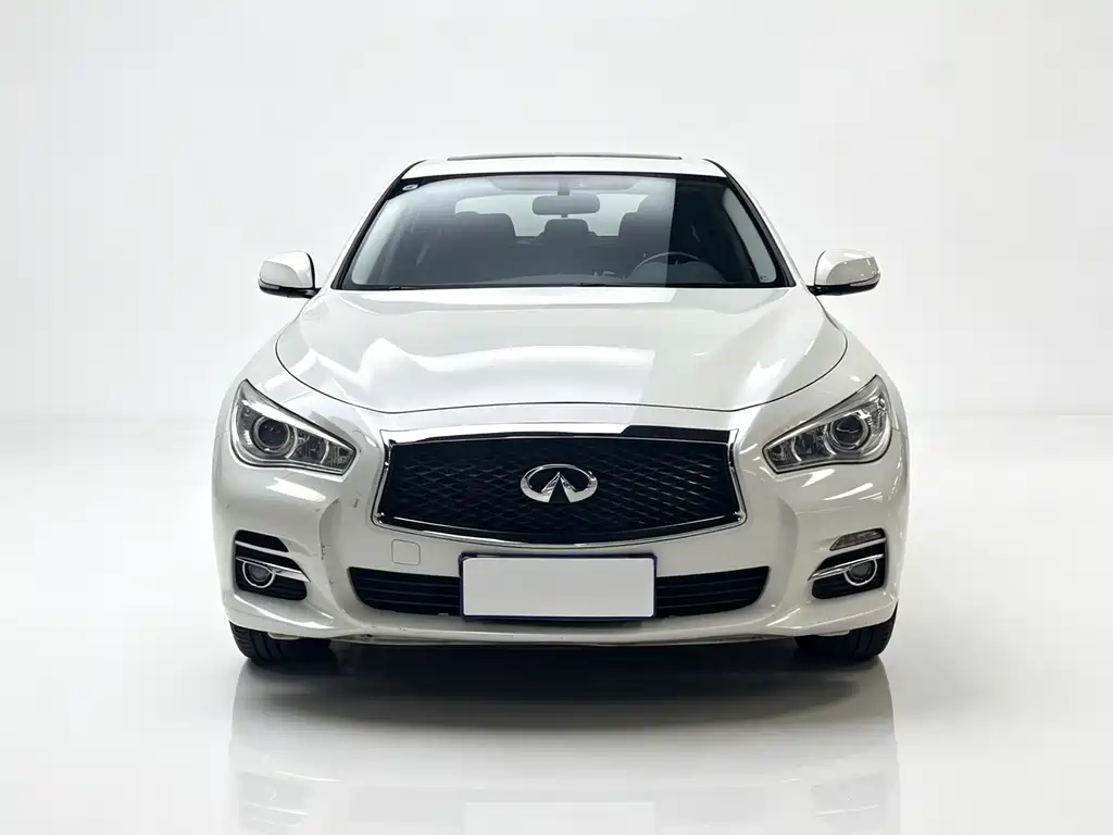Infiniti Q50L 2015 2.0T Comfort