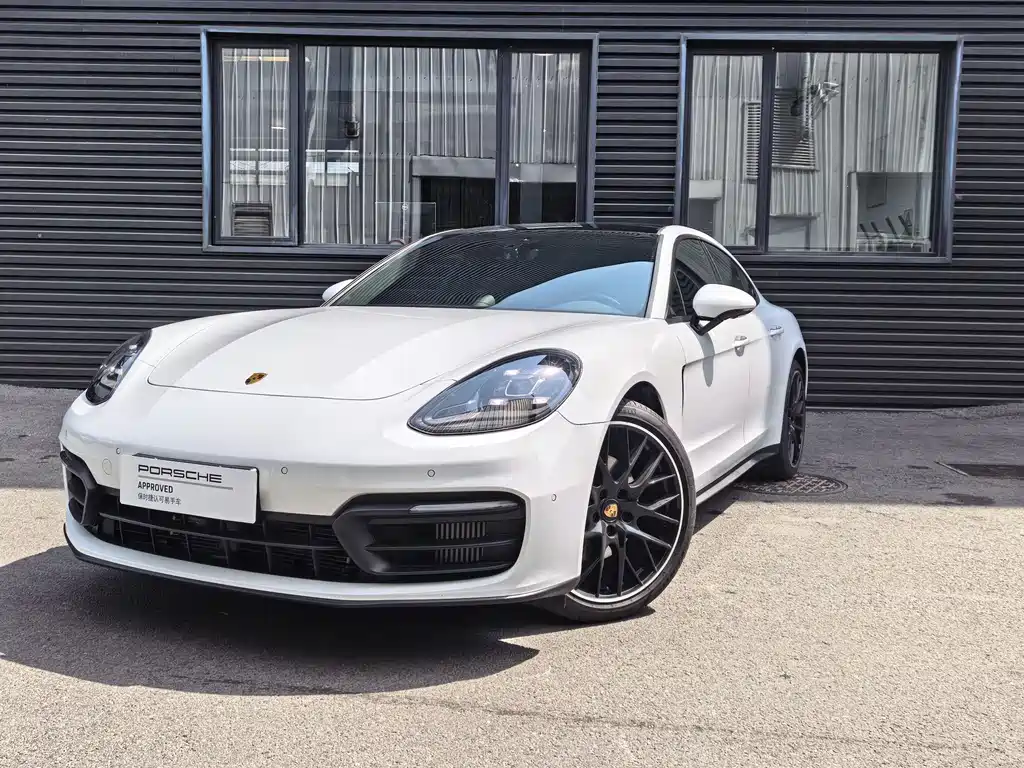 Porsche Panamera 2023