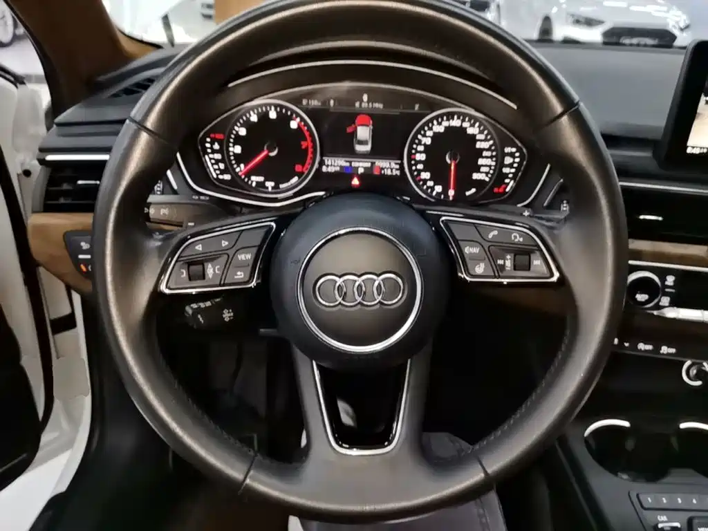 Audi A4L — миниатюра 11