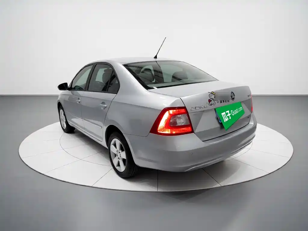 Skoda Rapid — миниатюра 4