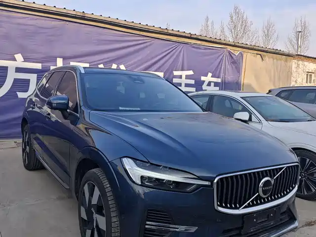 VOLVO XC60 PLUG IN HYBRID 2023