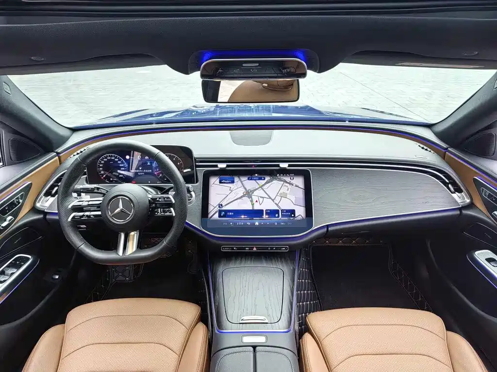 Mercedes-Benz E-Class — миниатюра 8