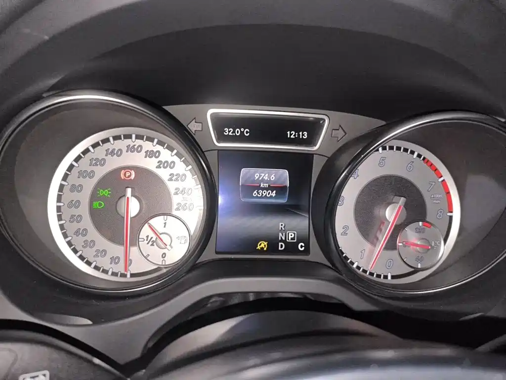 Mercedes-Benz CLA (Import) — миниатюра 5