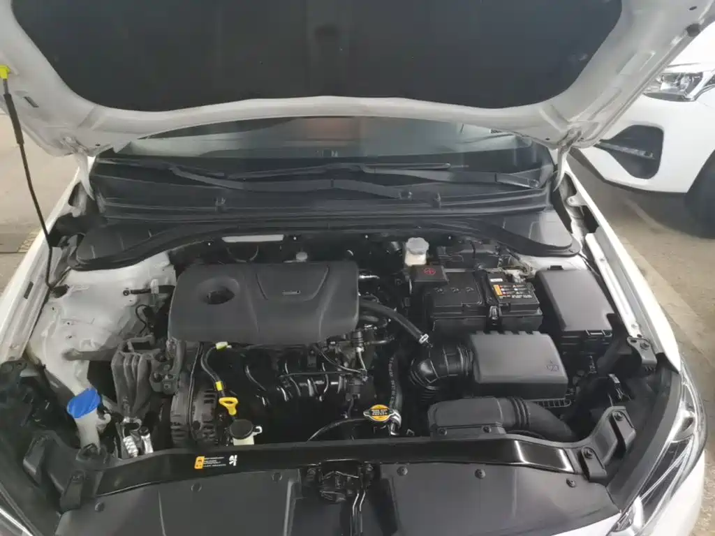 Hyundai Elantra — миниатюра 20