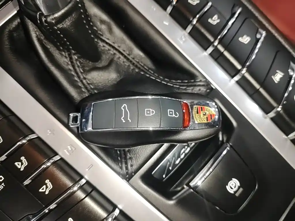 Porsche Macan — миниатюра 9