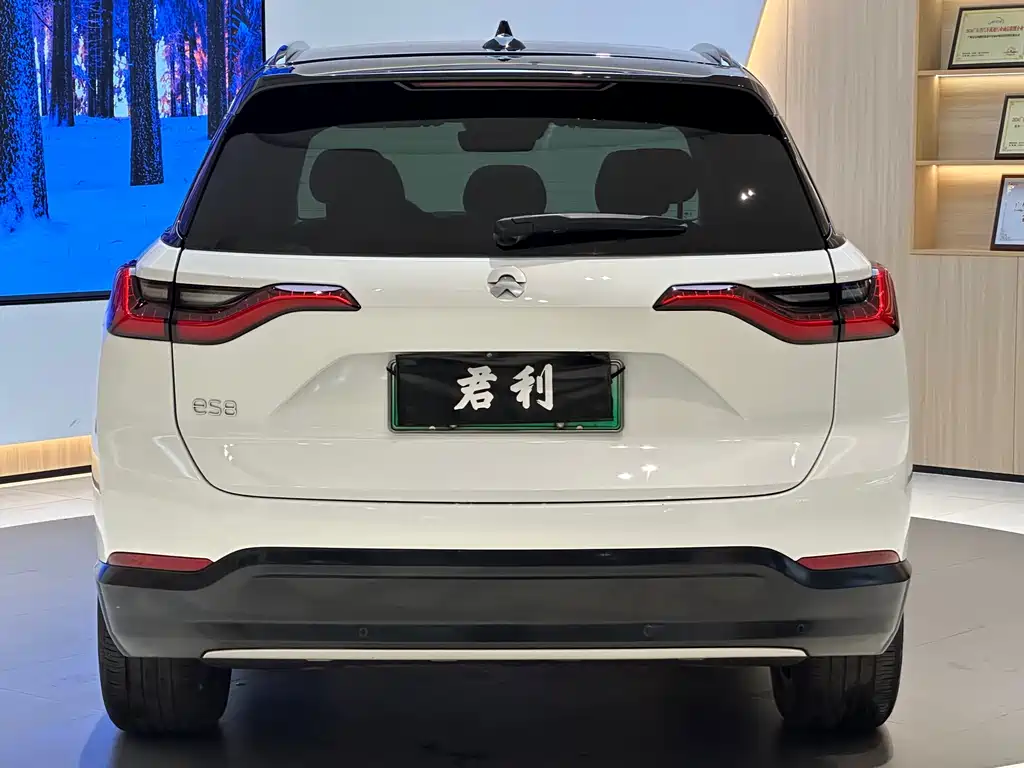 NIO NIO ES8