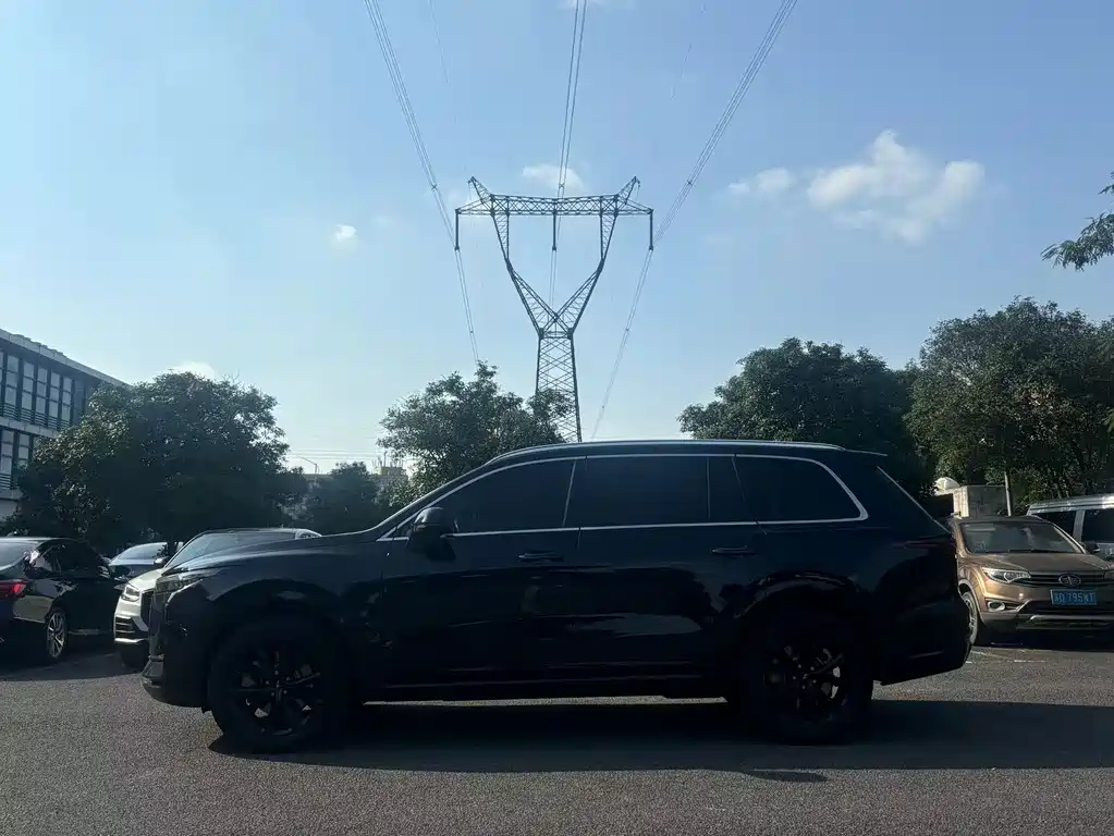 Li Auto Li ONE — миниатюра 2