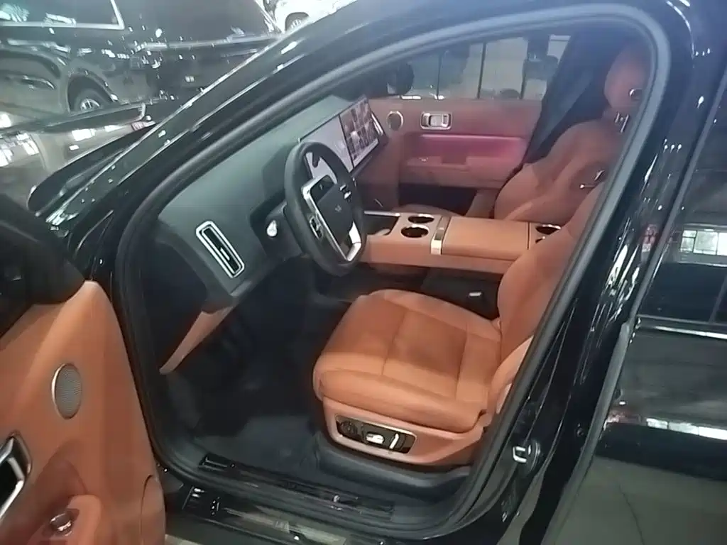 Li Auto Li L8 — миниатюра 16