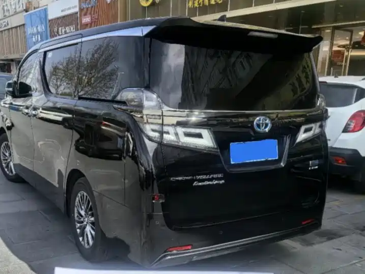 Toyota Vellfire — миниатюра 8