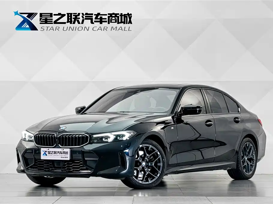 宝马3系 2025款 330i M运动曜夜套装 2025