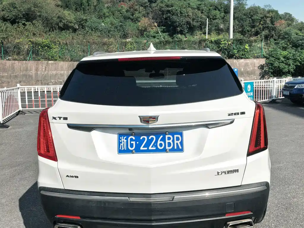 Cadillac XT5 — миниатюра 6
