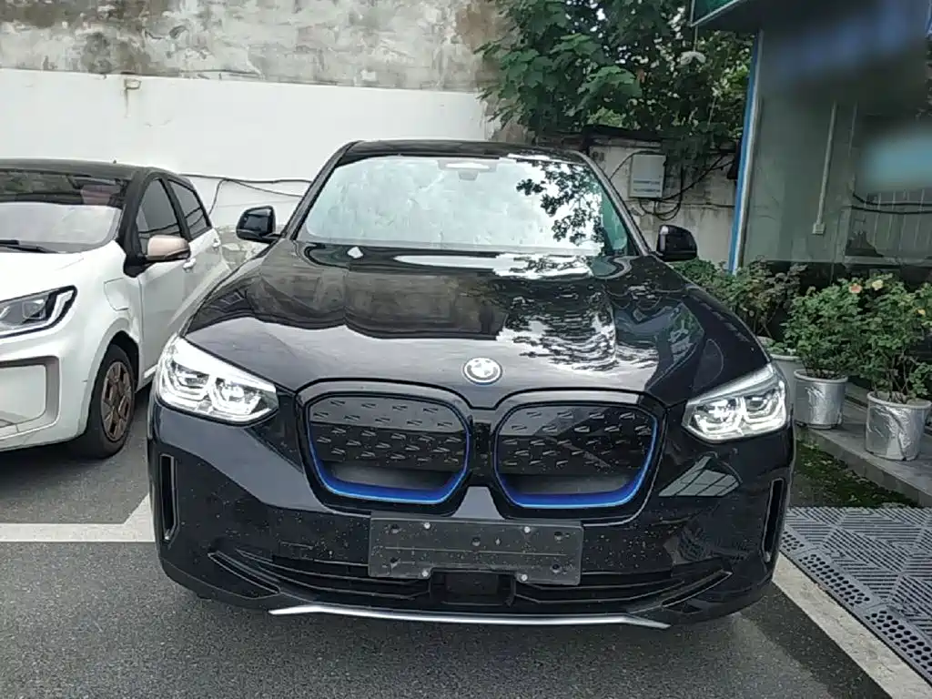 BMW iX3 — миниатюра 3