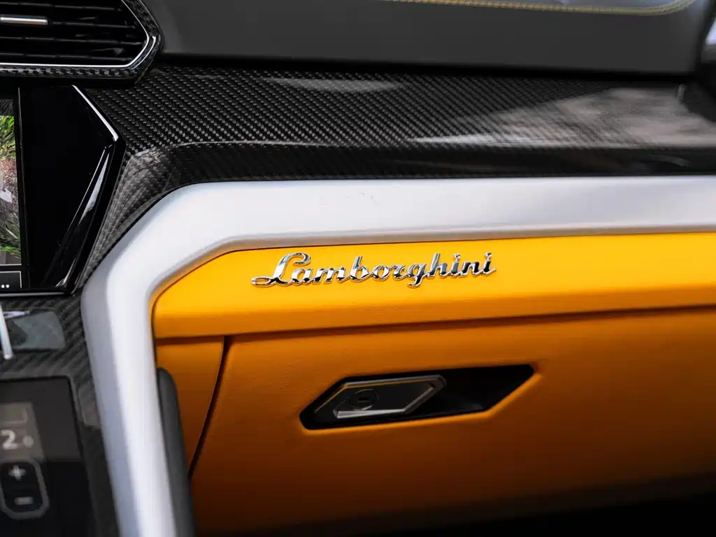 Lamborghini Urus — миниатюра 28