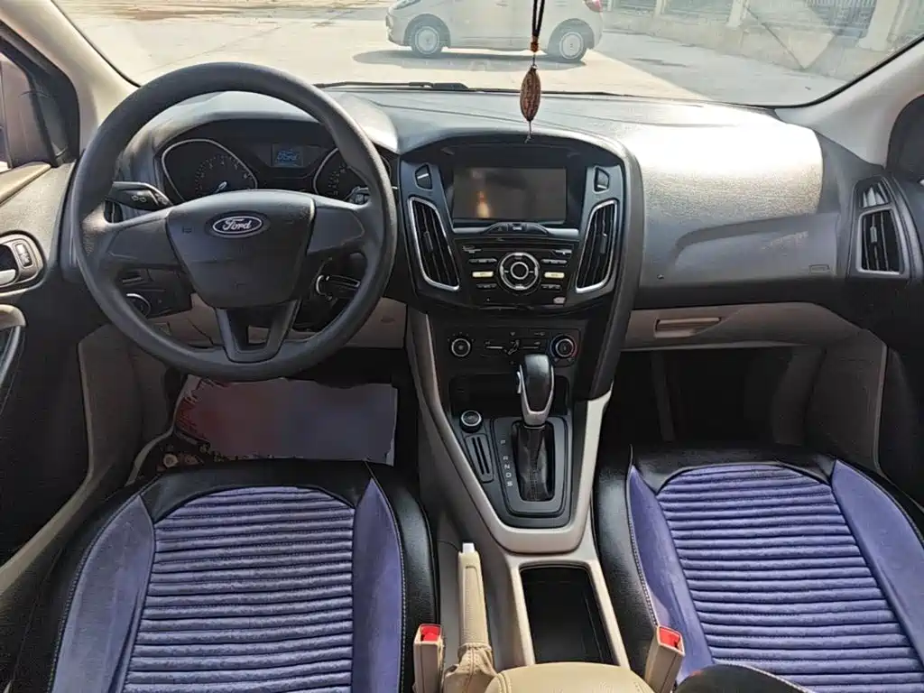 Ford Focus — миниатюра 10