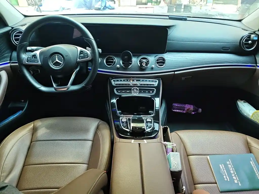 Mercedes-Benz E-Class — миниатюра 5