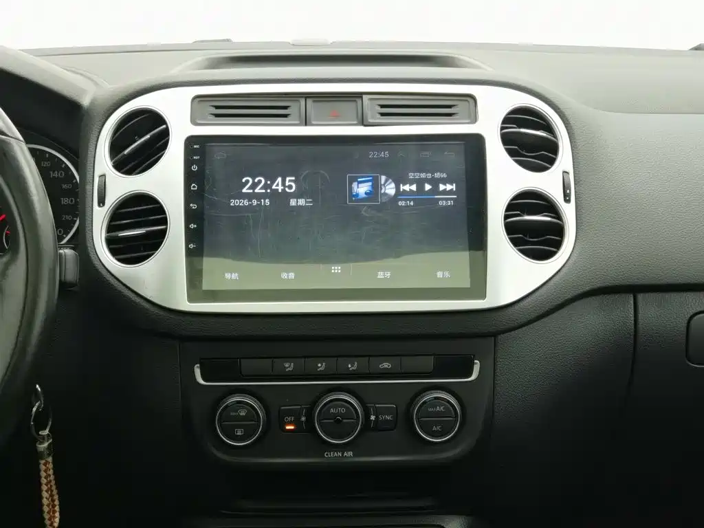 Volkswagen Tiguan — миниатюра 12