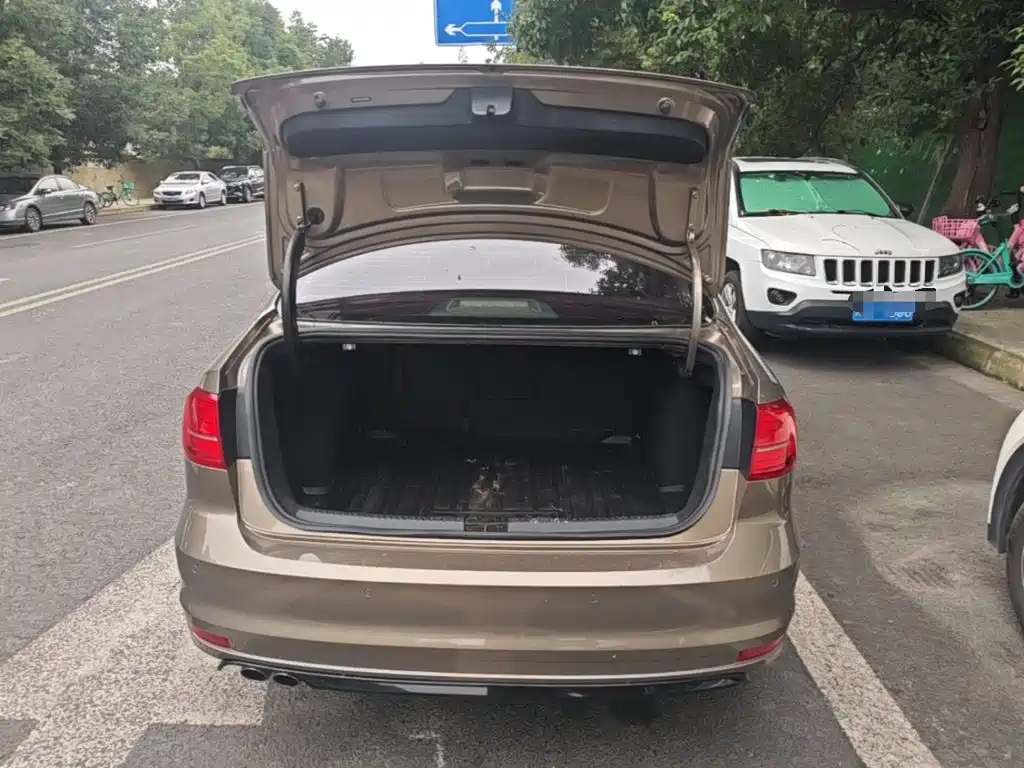Volkswagen Sagitar — миниатюра 19