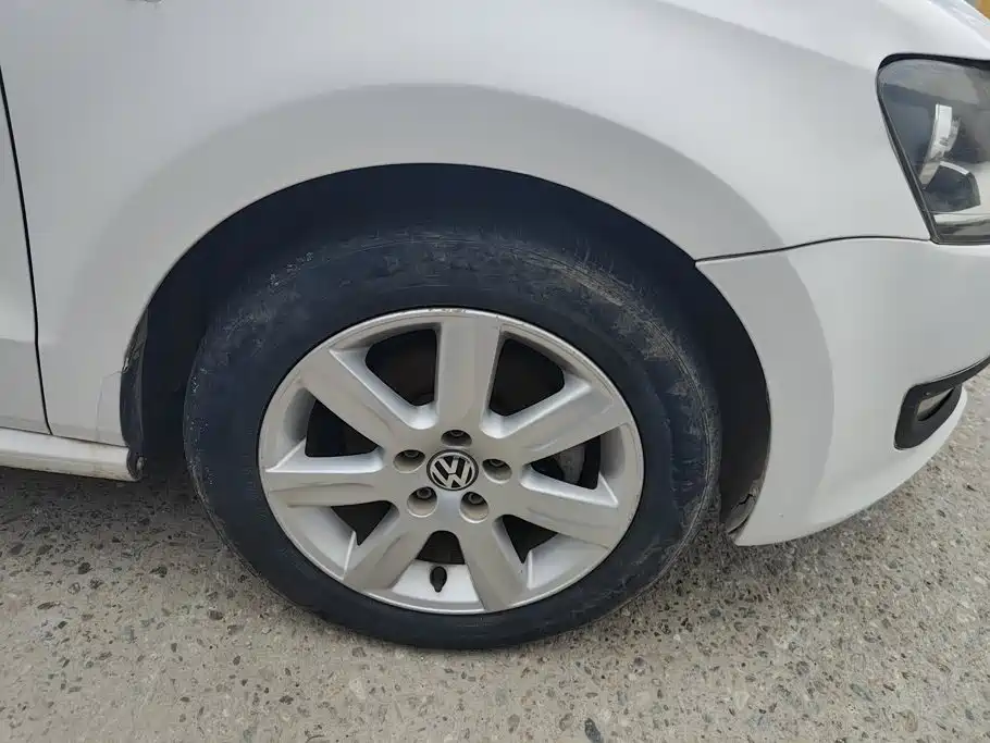 Volkswagen Polo — миниатюра 6