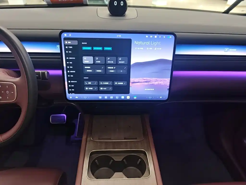 NIO ES8 — миниатюра 13