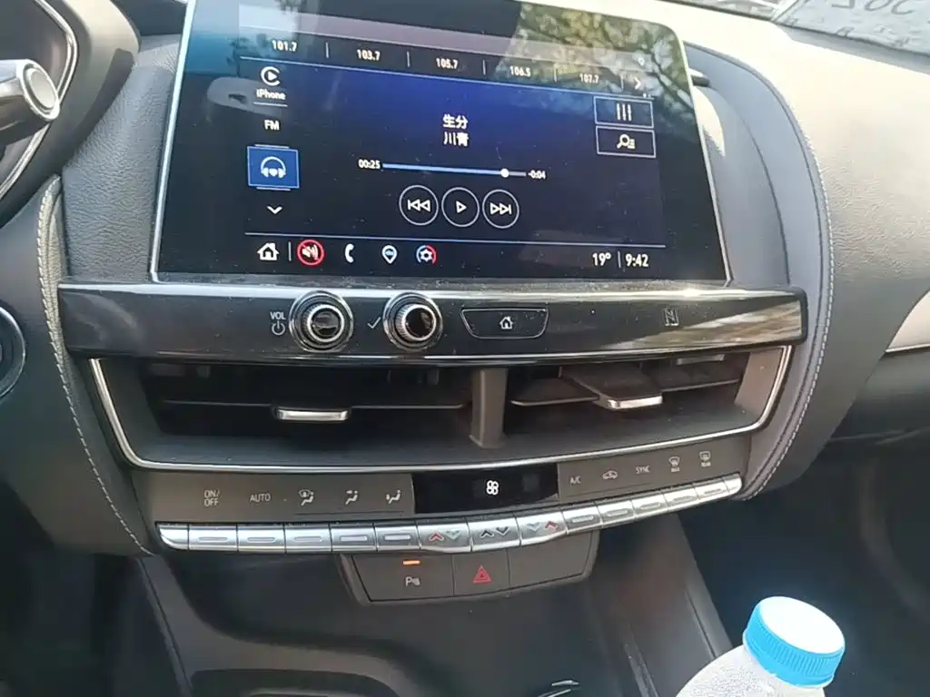 Cadillac CT5 — миниатюра 13
