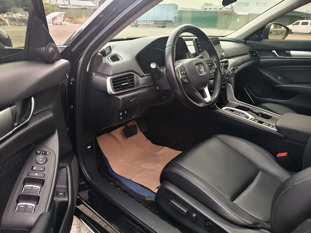 Honda Accord — миниатюра 8