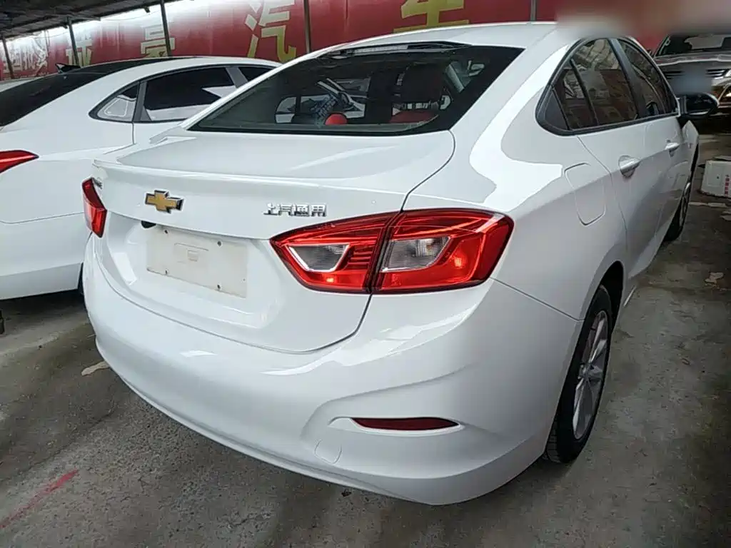 Chevrolet Cruze — миниатюра 7