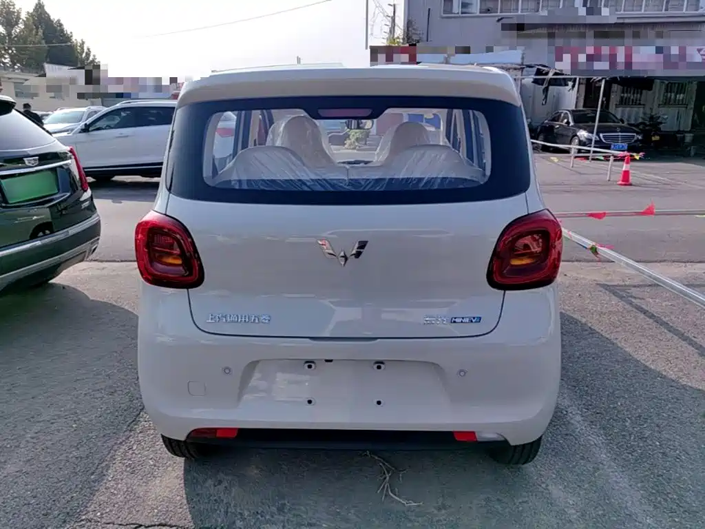 Wuling MINIEV — миниатюра 6
