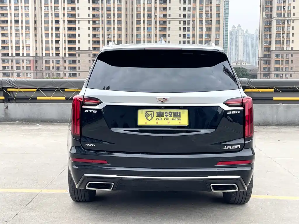CADILLAC XT6