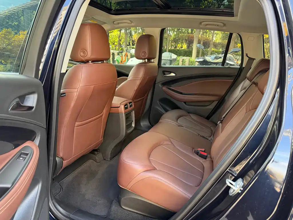 Buick Envision Plus — миниатюра 5