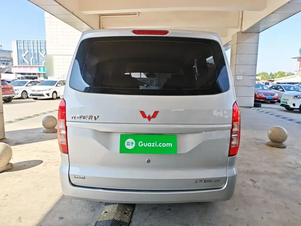 Wuling Hongguang V — миниатюра 6