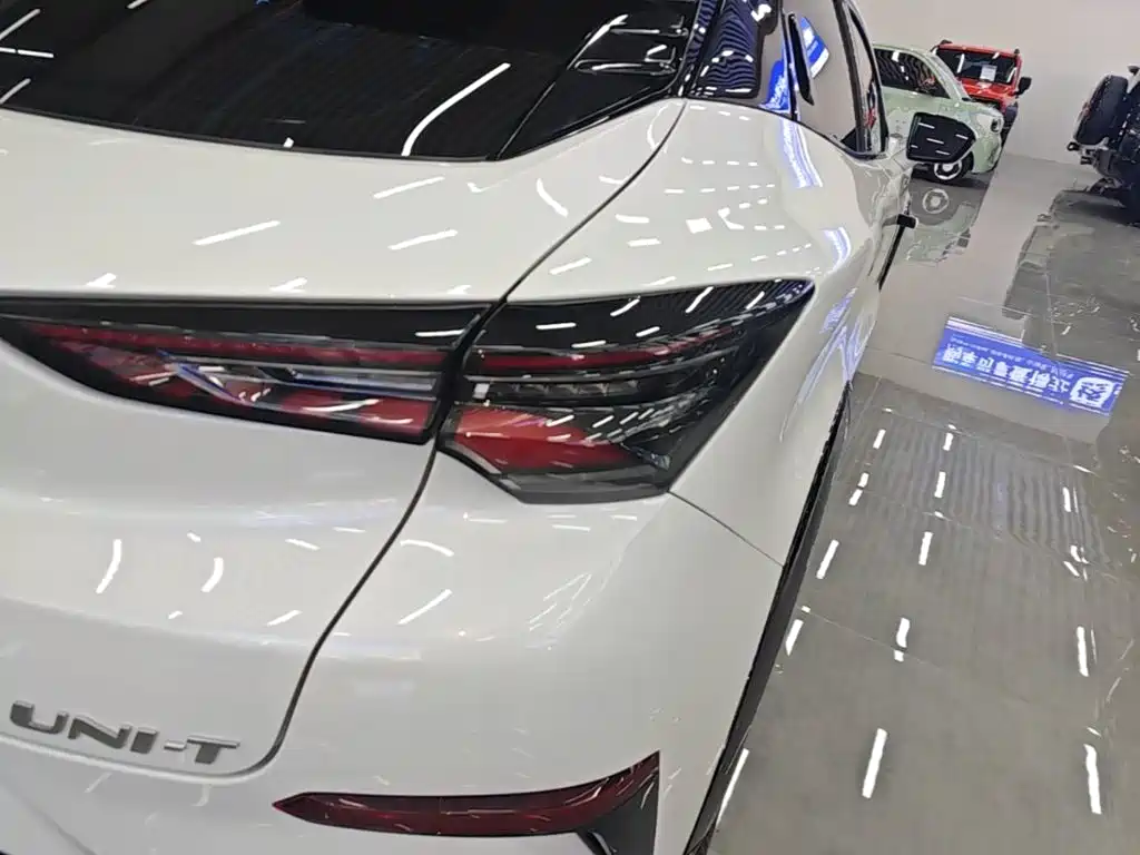 Changan UNI-T — миниатюра 8