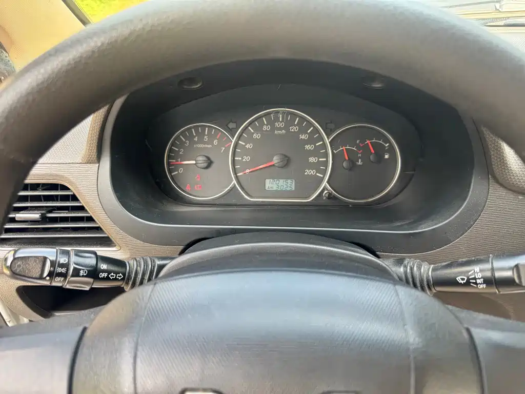 Wuling Hongguang — миниатюра 17