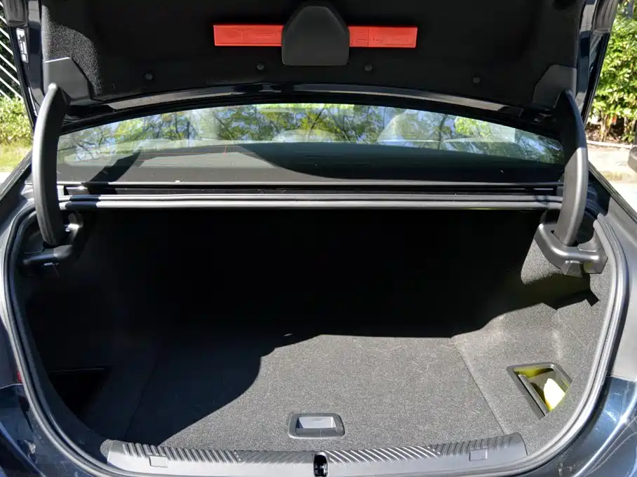 BMW i5 — миниатюра 13
