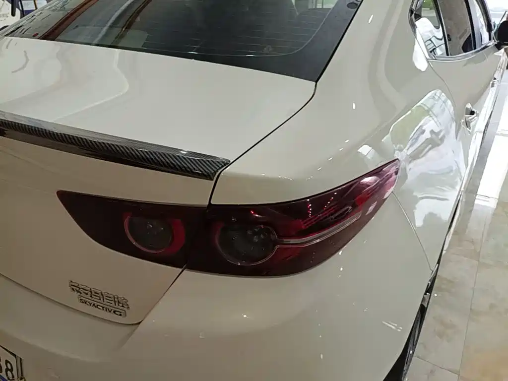 Mazda 3 Axela — миниатюра 8