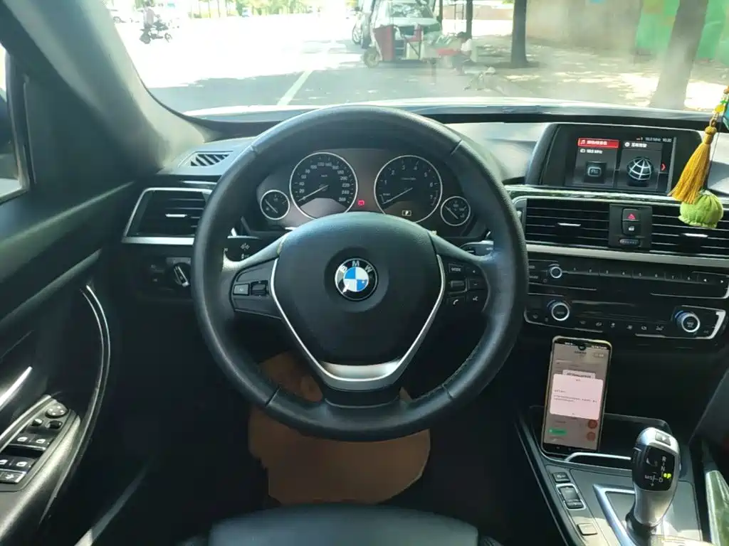 BMW 3 Series GT — миниатюра 11